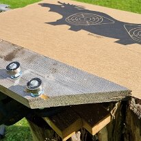 20240916_153728 Här är det lager som ska passa i aluminiumprofilen och här får man vara noga så det blir rätt mått. Här använder jag trä för att senare göra om det på en...